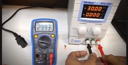 What is an auto-ranging multimeter?