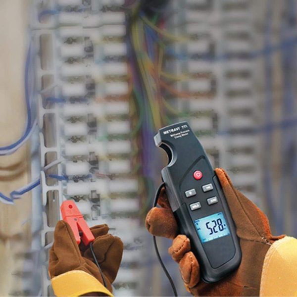 Metravi 771+ Digital Milliamp Process Clamp Meter comes with a remote jaw connected to the meter via an extension cable
