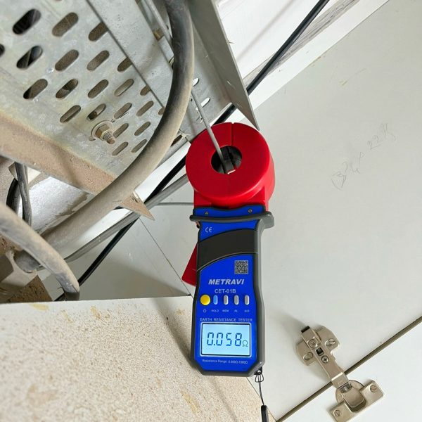 Metravi CET-01B Clamp on Ground Earth Resistance Tester with Bluetooth
