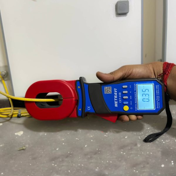 Metravi-CET-03B-Clamp-on-Earth-and-Ground-Resistance-Tester-with-Bluetooth-Application-Amps