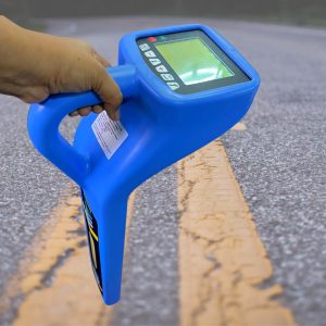 Metravi CL-2160A Multi-frequency Cable Route Tracer in Hand