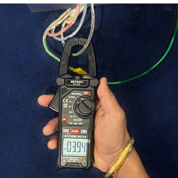 Metravi DT-225 Digital TRMS AC Clamp Meter 2024 Model measure current with high accuracy