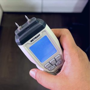 Metravi ET-99M Moisture Meter features highly sensitive pin type sensors