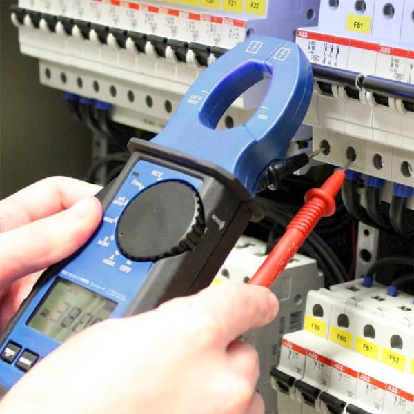 Metravi Pro Solar-4 TRMS AC DC Clamp Meter is a robust and reliable featuring varied measurement and testing functions